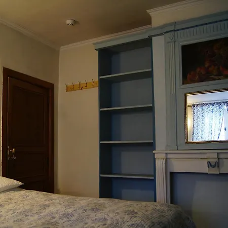Lavish In With Sauna, Cleaning Included Holiday home